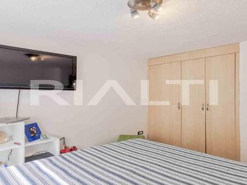 En venta amplia casa con terraza y patio sector Santa Lucía