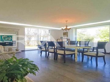Casa sin adosamiento de venta en Tumbaco Santa Rosa
