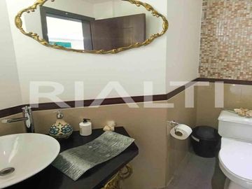 Casa sin adosamiento de venta en Tumbaco Santa Rosa