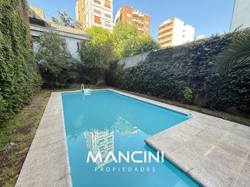 Departamento en venta de 3 ambientes con amplio patio - Villa Ballester Centro