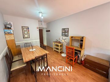 Departamento en venta de 3 ambientes con amplio patio - Villa Ballester Centro