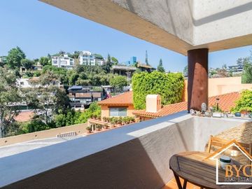 PRIVADA EXCLUSIVA DE 5 CASAS , EN BOSQUES DE LAS LOMAS CON CANCHA DE TENIS