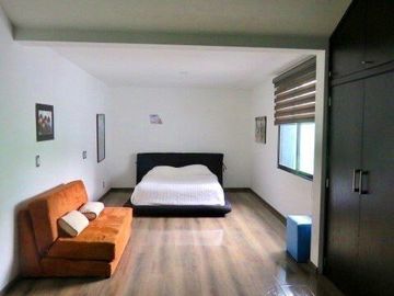 CASA REMODELADA EN LOMAS DEL SOL