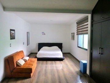 CASA REMODELADA EN PRIVADA LOMAS DEL SOL