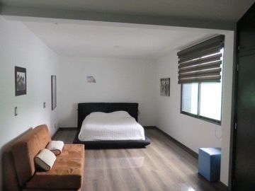 CASA REMODELADA EN PRIVADA LOMAS DEL SOL