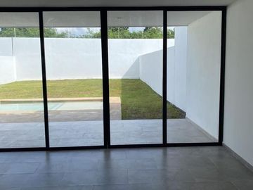 Casa en venta en la zona norte de Mérida en privada residencial