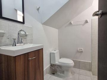 CASA EN VENTA EN VALLE DE PALMAS