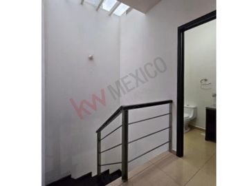 CASA EN VENTA EN FRACCIONAMIENTO 