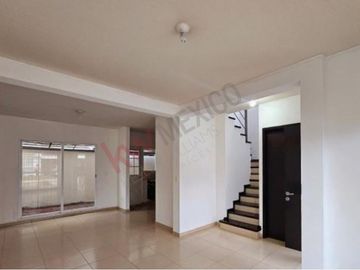 CASA EN VENTA EN FRACCIONAMIENTO 