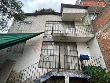 ATENCIÓN INVERSIONISTAS: VENTA DE CASA A PRECIO DE TERRENO