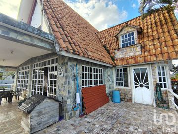 Venta de casa en el mirador de Laguna de Catemaco