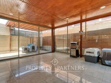 HERMOSA CASA EN VENTA, A PASOS DEL METRO QUILIN, CONDOMINIO EN PEÑALOLEN