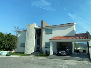 CASA EN VENTA EN BOSQUENCINOS MONTERREY NUEVO LEON