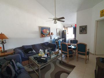 CASA EN VENTA EN COL. DEL VALLE, SAN PEDRO GARZA GARCÍA