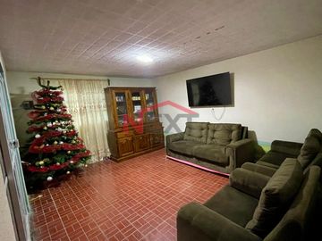 VENTA DE CASA AL SUR