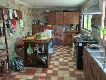 Casa + cabañas en parcela / 10 min Melipilla.