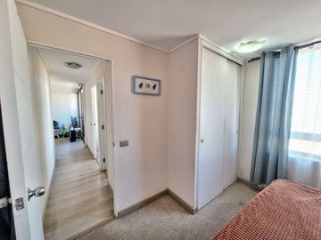 OPORTUNIDAD!! SIN PIE Depto de 2D1B en el Edificio Montenova 1, Metro Carlos Valdovinos, L5