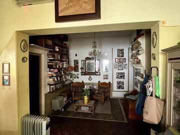 Casa de corte antiguo en excelente estado - Venta Directa - Apto Crédito!!