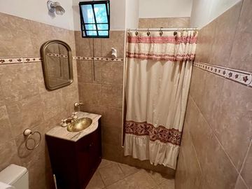 Casa de corte antiguo en excelente estado - Venta Directa - Apto Crédito!!