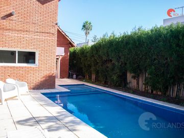 Venta Casa 4 Ambientes en 2 Plantas, con Jardín y Piscina en Country El Venado Canning