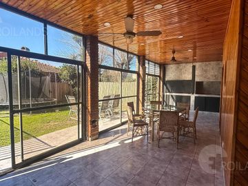 Venta Casa 4 Ambientes en 2 Plantas, con Jardín y Piscina en Country El Venado Canning