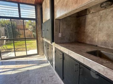 Venta Casa 4 Ambientes en 2 Plantas, con Jardín y Piscina en Country El Venado Canning