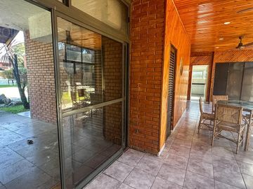 Venta Casa 4 Ambientes en 2 Plantas, con Jardín y Piscina en Country El Venado Canning