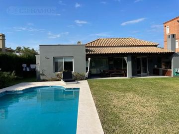 Casa de una sola planta con 3 dormitorios en venta en San Isidro Labrador