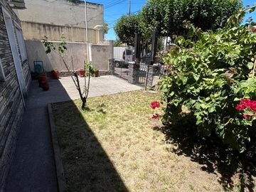 VENTA PH TIPO CASA 2 AMBIENTES EN LOMAS DEL MIRADOR
