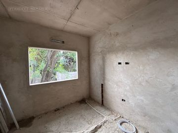 CASA 4 AMBIENTES A ESTRENAR