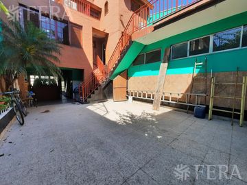 Venta de casa de 5 ambientes con cochera y local en Lanús Oeste