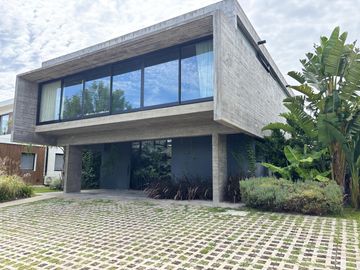 Casa en  Alquiler Temporal en Castaños Nordelta