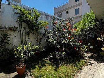 Casa con departamento en Munro - APTO CREDITO