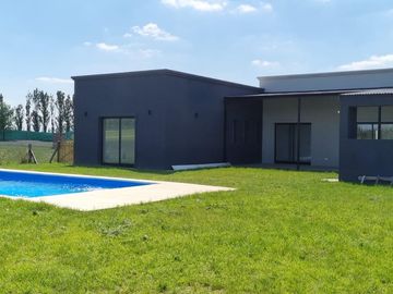 Casa en venta en Los Juncos