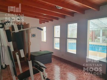 Lujosa propiedad en venta - Dique Lujan.