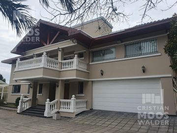 Lujosa propiedad en venta - Dique Lujan.