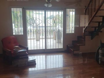 Lujosa propiedad en venta - Dique Lujan.