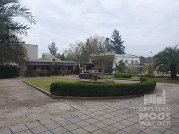 Lujosa propiedad en venta - Dique Lujan.