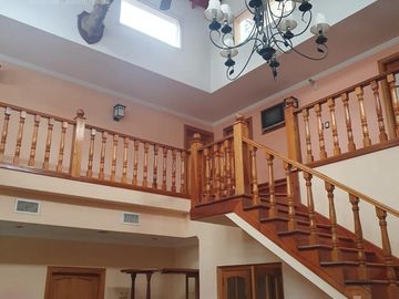 Lujosa propiedad en venta - Dique Lujan.