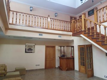 Lujosa propiedad en venta - Dique Lujan.