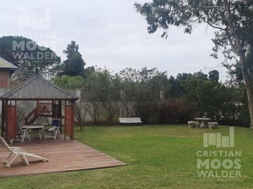 Lujosa propiedad en venta - Dique Lujan.