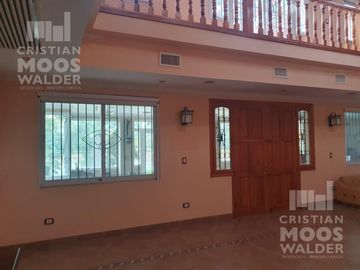Lujosa propiedad en venta - Dique Lujan.