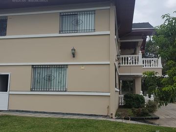 Lujosa propiedad en venta - Dique Lujan.