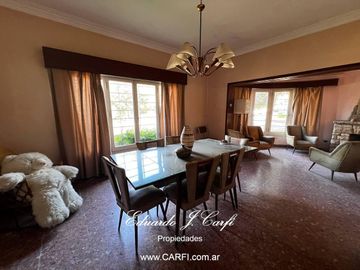 Casa en  castelar Sur