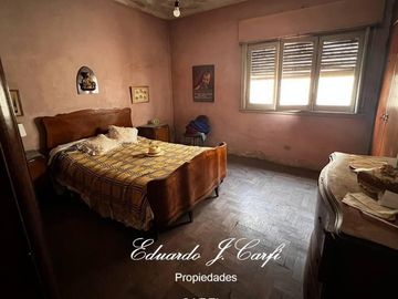 Casa en  castelar Sur