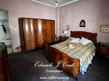 Casa en  castelar Sur