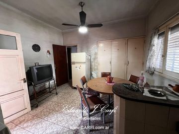 Casa en  castelar Sur
