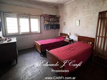 Casa en  castelar Sur