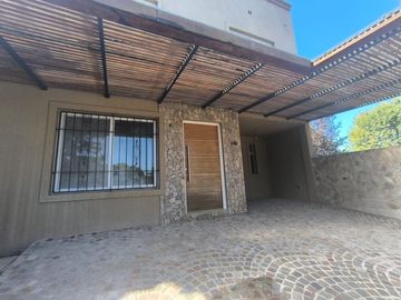 Casa a Estrenar en Rincón de Milberg - APTO CREDITO
