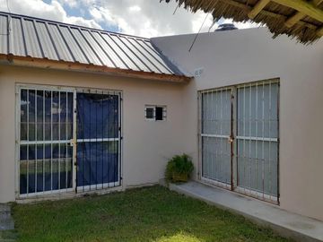 Casa en venta - 2 dormitorios 1 baño 2 cocheras - 1000mts2 - El Rodeo, Abasto [FINANCIADA]